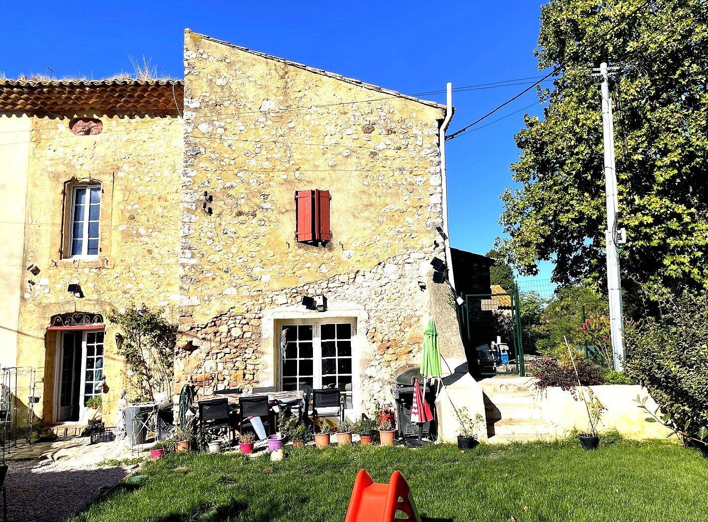Maison 6 pièces 170 m² · à Aix-en-Provence · 170 m² · 420 000 €