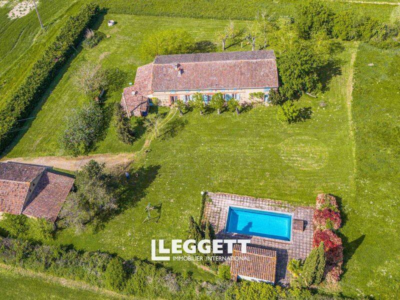 Maison 7 pièces 296 m² · à Lavernose-Lacasse · 296 m² · 698 000 €