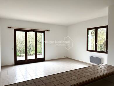 Appartement à louer 618 € 2 pièces 61 m² Goudargues 30630