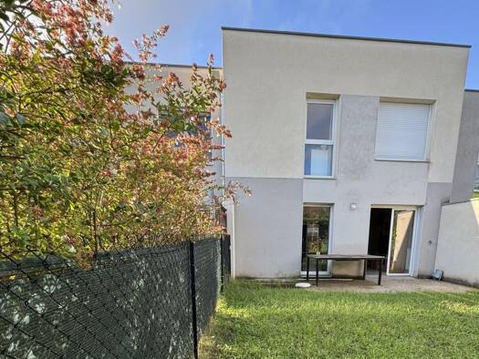 Maison à vendre 345 000 € 4 pièces 3 chambres 88 m² 212 m² de terrain Trévoux 01600