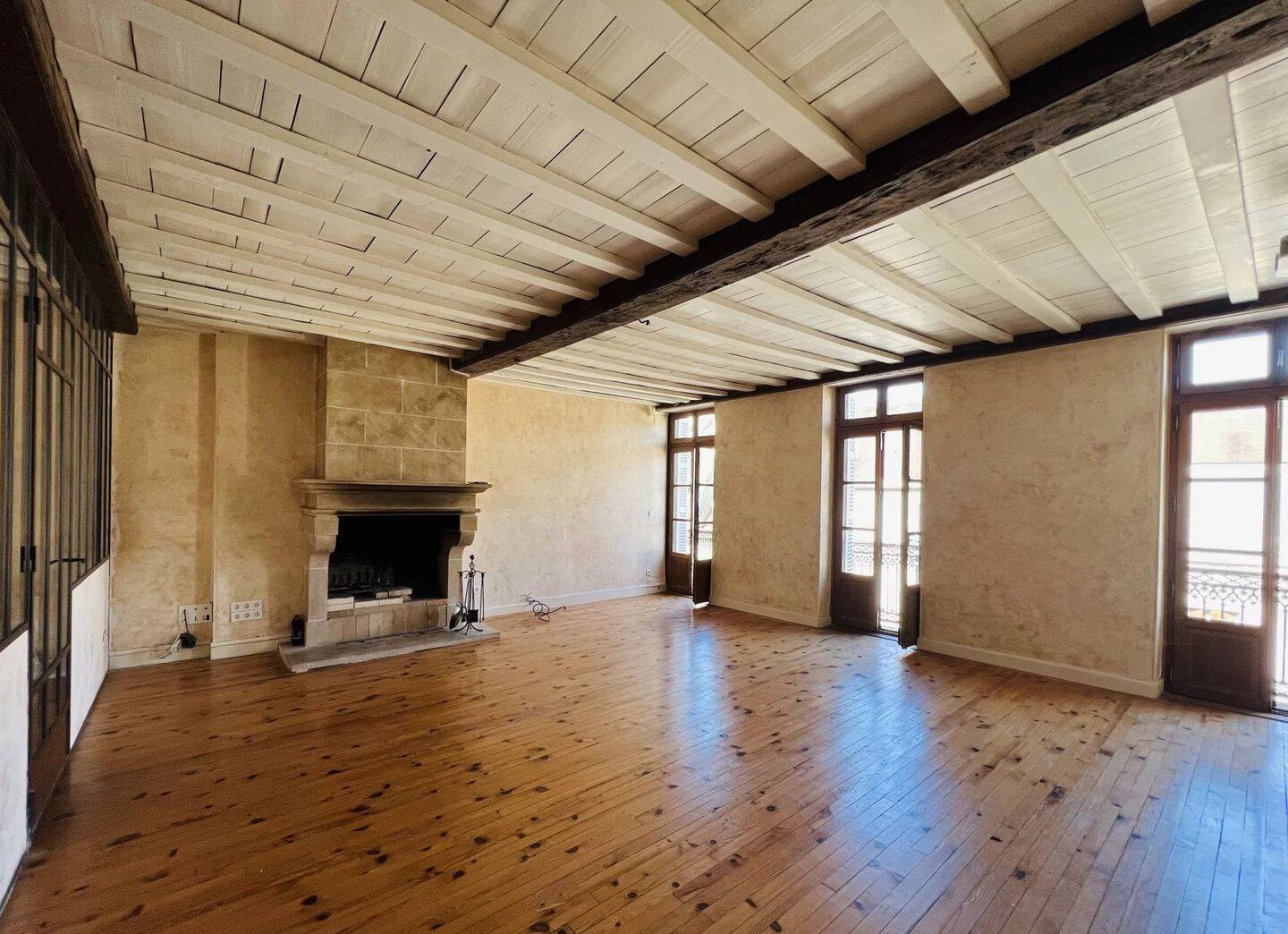 Appartement 3 pièces 94 m² · à Dijon · 93,7 m² · 1 100 €