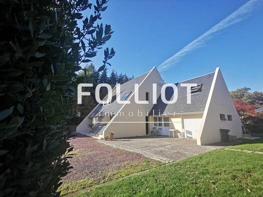 Maison à vendre 787 000 € 5 pièces 3 chambres 150 m² 7 000 m² de terrain Jullouville 50610