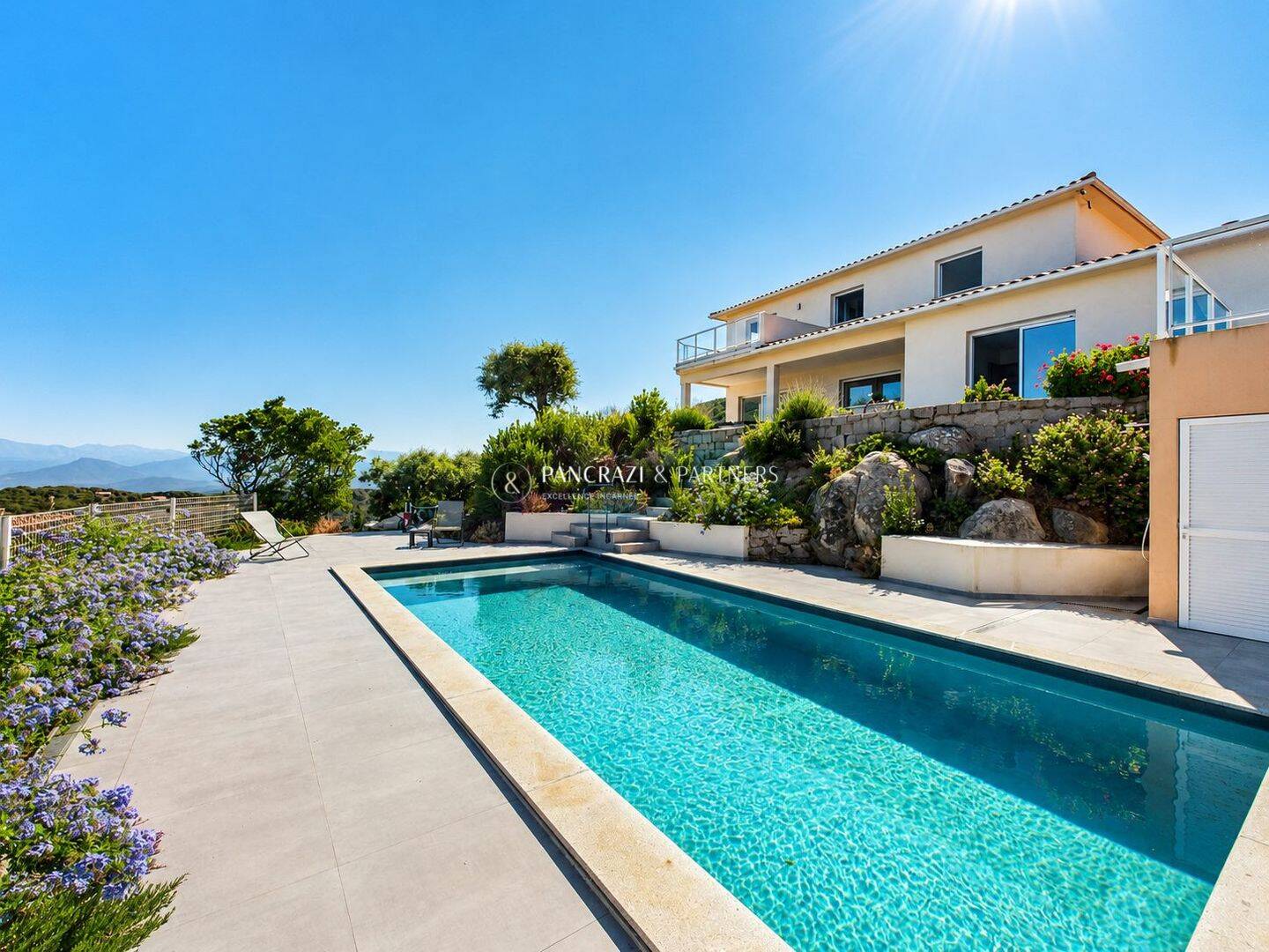 Maison 6 pièces 236 m² · à Coti-Chiavari · 236 m² · 1 785 000 €