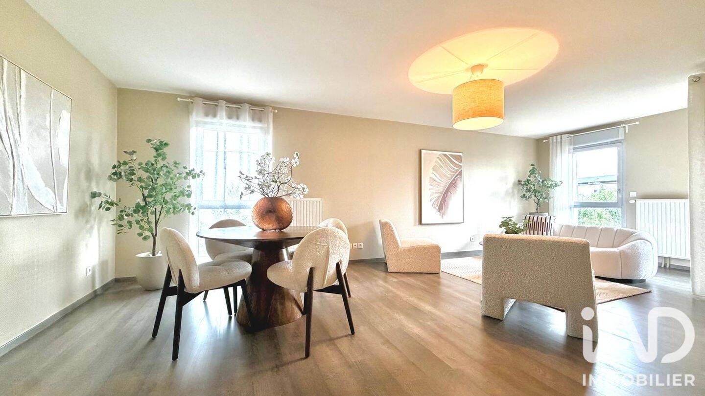 Appartement 4 pièces 103 m² · à Loos · 103 m² · 230 000 €