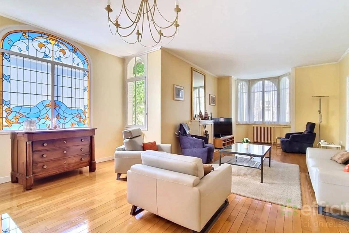 Maison 9 pièces 233 m² · à Rennes · 233 m² · 1 092 000 €