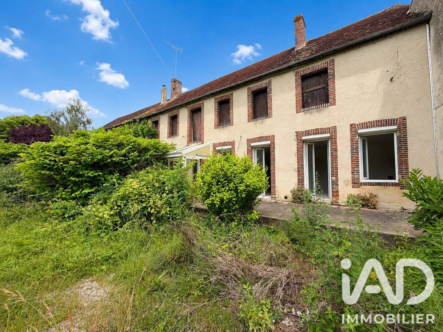 Maison 4 pièces 90 m² · à Bussy-en-Othe · 90 m² · 89 000 €