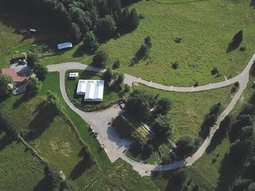 Maison à vendre 1 175 000 € 8 pièces 4 chambres 332 m² 37 350 m² de terrain La Pesse 39370