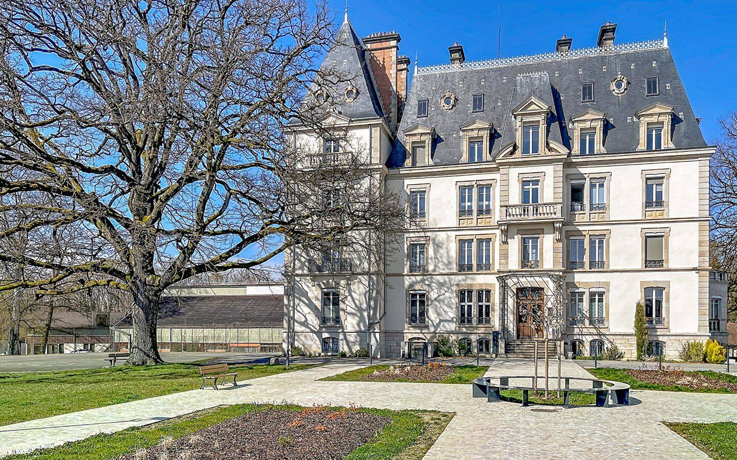 Appartement 5 pièces 220 m² · à Morvillars · 220 m² · 419 900 €