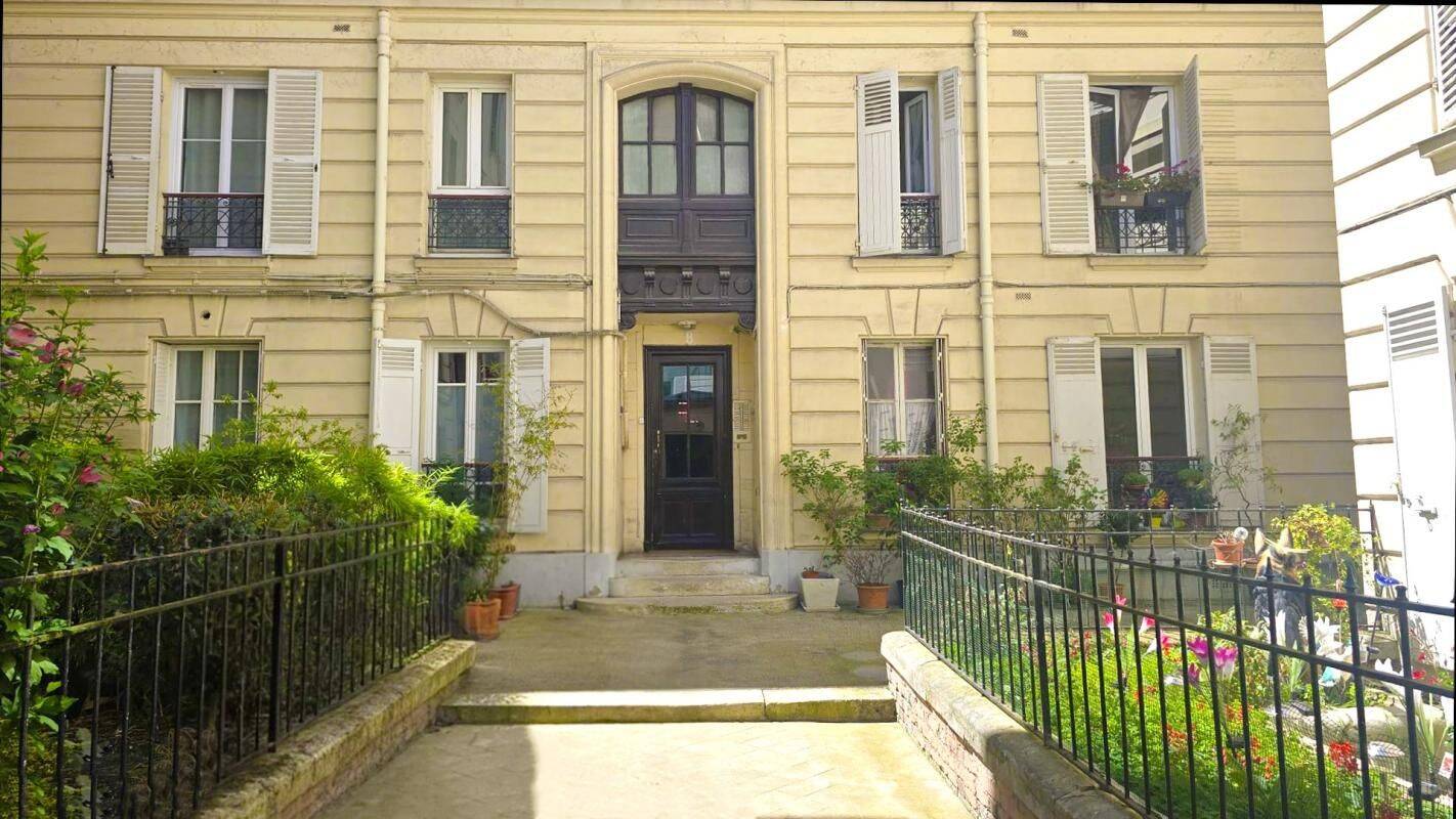 Appartement 2 pièces 28 m² · à Paris 14ème Arrondissement · 28 m² · 299 500 €