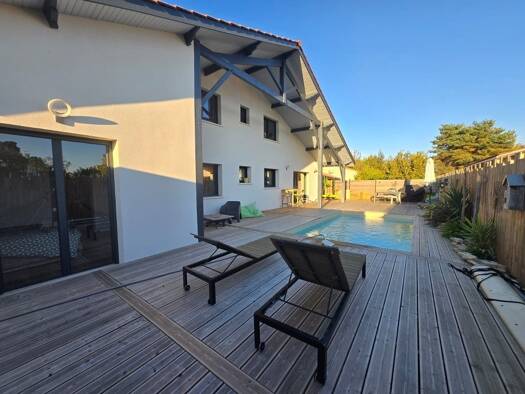 Maison à vendre 750 000 € 7 pièces 6 chambres 190 m² 870 m² de terrain Centre ville Bordeaux 33000