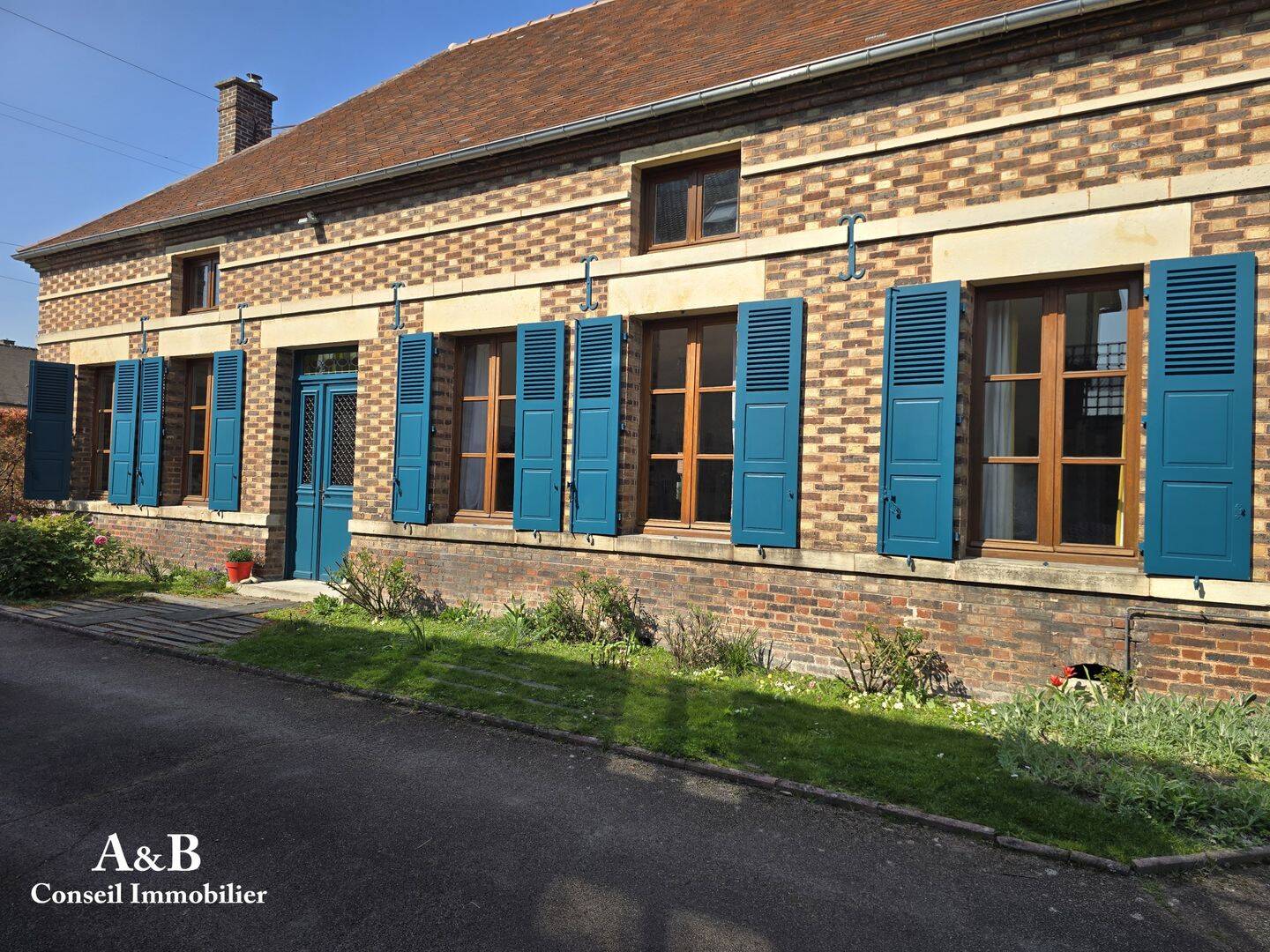 Maison 8 pièces 220 m² · à Saint-André-les-Vergers · 220 m² · 395 000 €