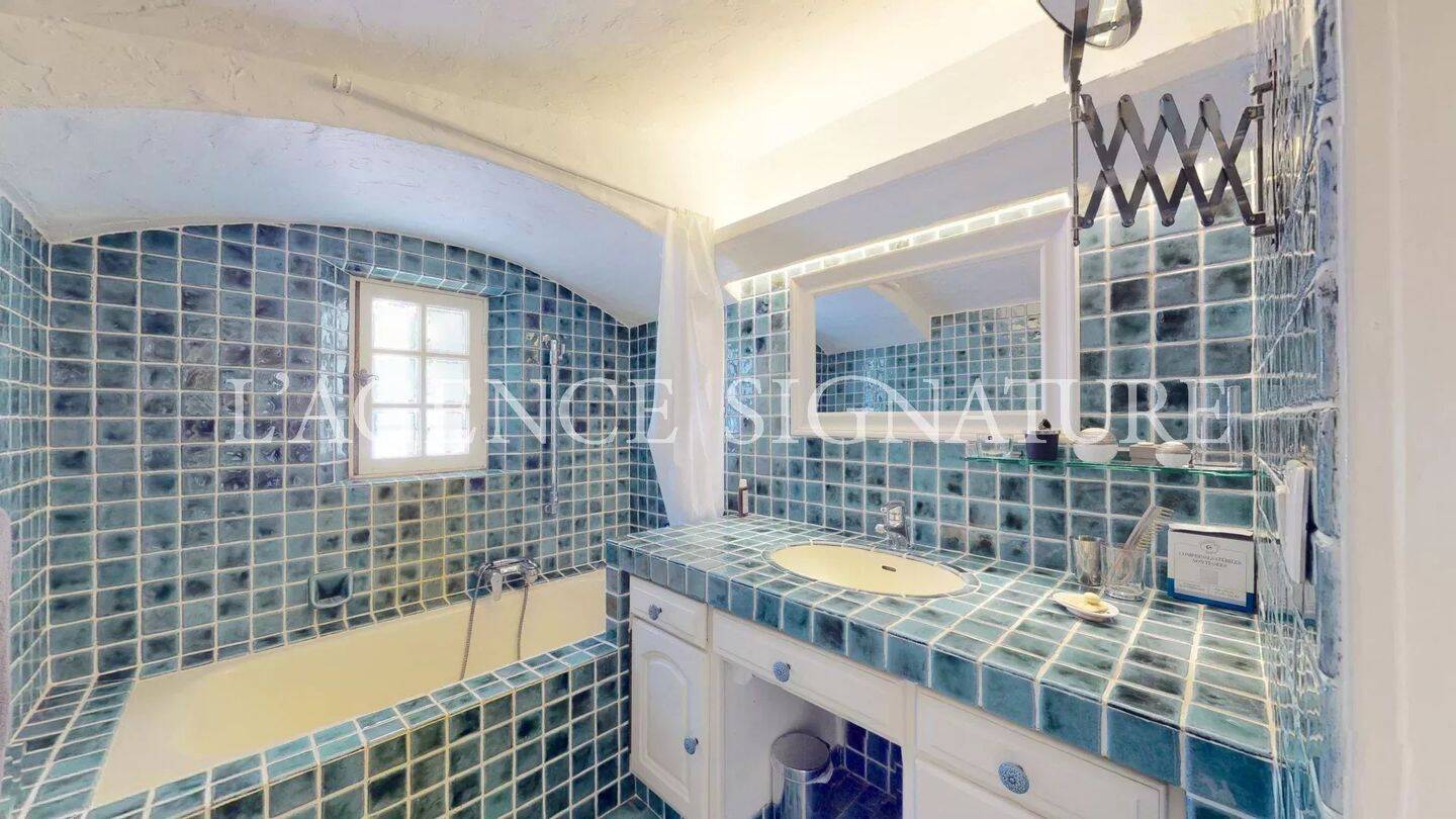 A LOUER NICE FABRON - VILLA 6P AVEC PISCINE — 14