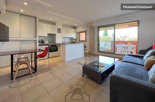 Appartement 1 pièce 33 m² · à Antibes · 33 m² · 930 €/mois