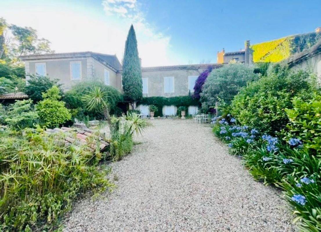 Maison 9 pièces 500 m² · à Nîmes · 500 m² · 1 145 000 €