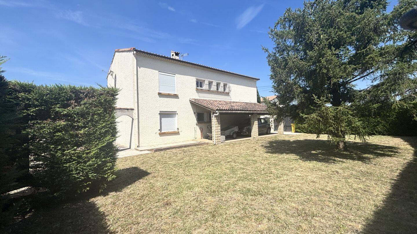 Maison 8 pièces 155 m² · à Morières-lès-Avignon · 155 m² · 325 000 €