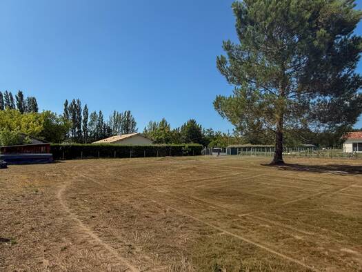Terrain constructible à vendre 135 000 € 1 200 m² de terrain Lévignacq 40170