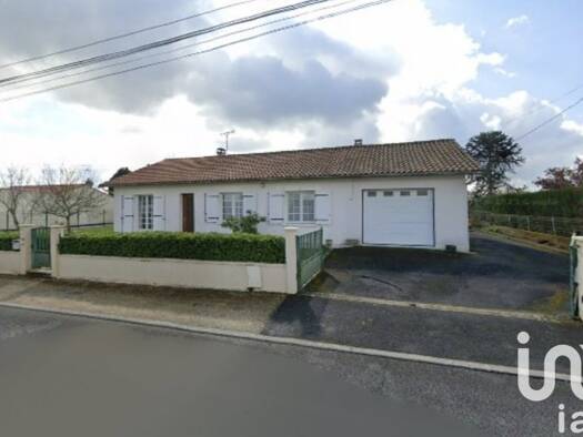 Maison à vendre 198 000 € 5 pièces 3 chambres 104 m² 1 720 m² de terrain Magné 79460