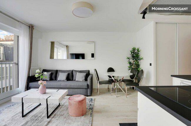 Appartement 2 pièces 32 m² · à Paris 16ème Arrondissement · 32 m² · 2 410 €/mois
