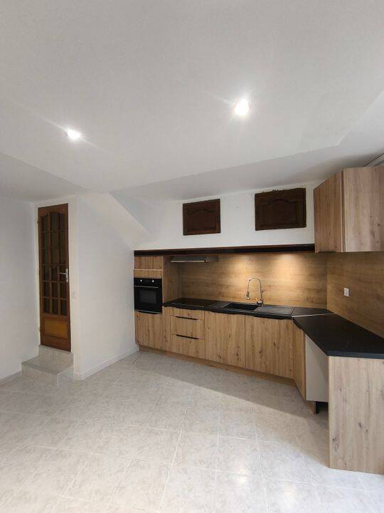 Maison 4 pièces 90 m² · à Ginestas · 90 m² · 850 €/mois