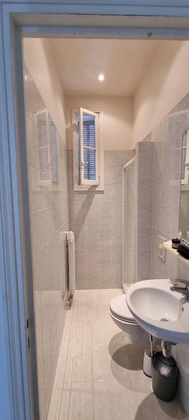 MAISON MEUBLE — 17