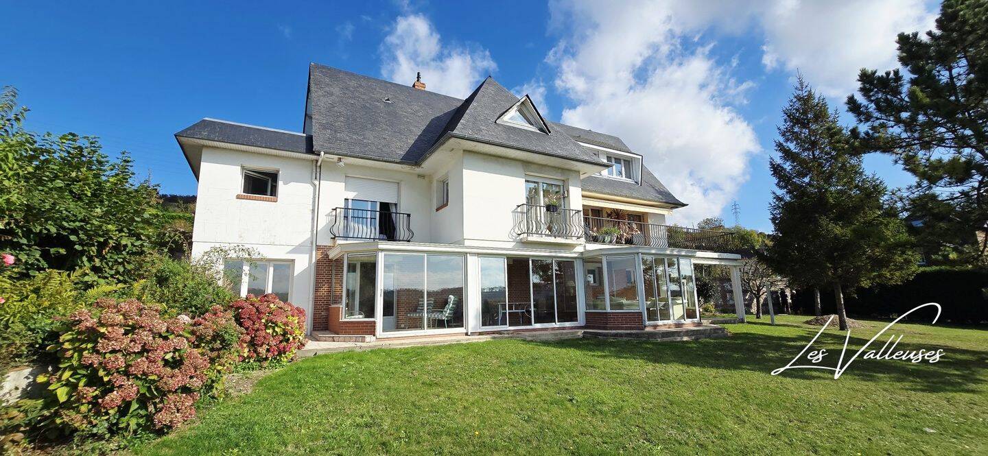 Maison 8 pièces 185 m² · à Martin-Église · 185 m² · 425 000 €