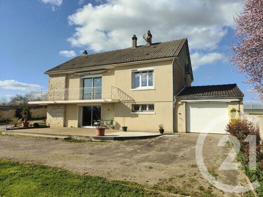 Maison à vendre 185 000 € 5 pièces 3 chambres 118,7 m² 1 478 m² de terrain Mesves-sur-Loire 58400