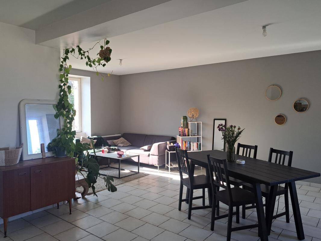 Maison 5 pièces 105 m² · à Fursac · 105,1 m² · 650 €
