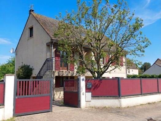 Maison à vendre 140 000 € 5 pièces 4 chambres 128 m² 1 360 m² de terrain Vergigny 89600