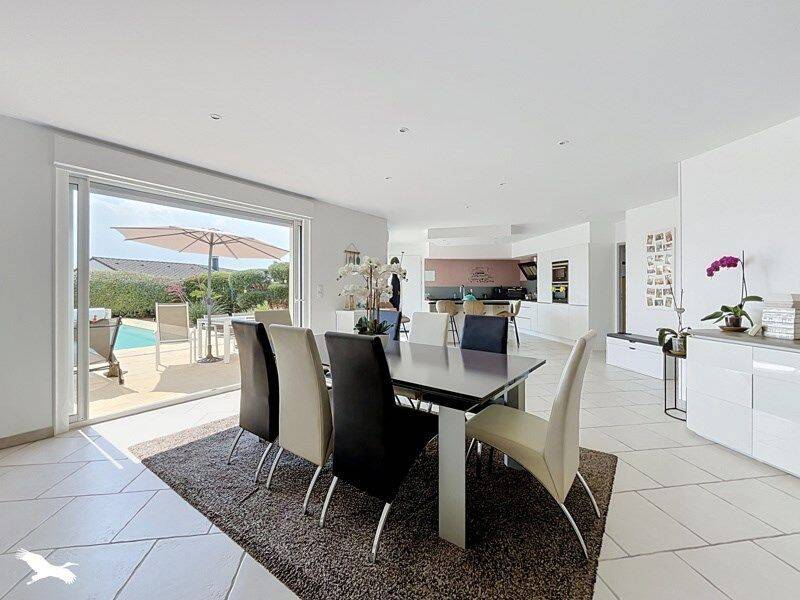 Maison 5 pièces 165 m² · à Semussac · 165 m² · 598 000 €