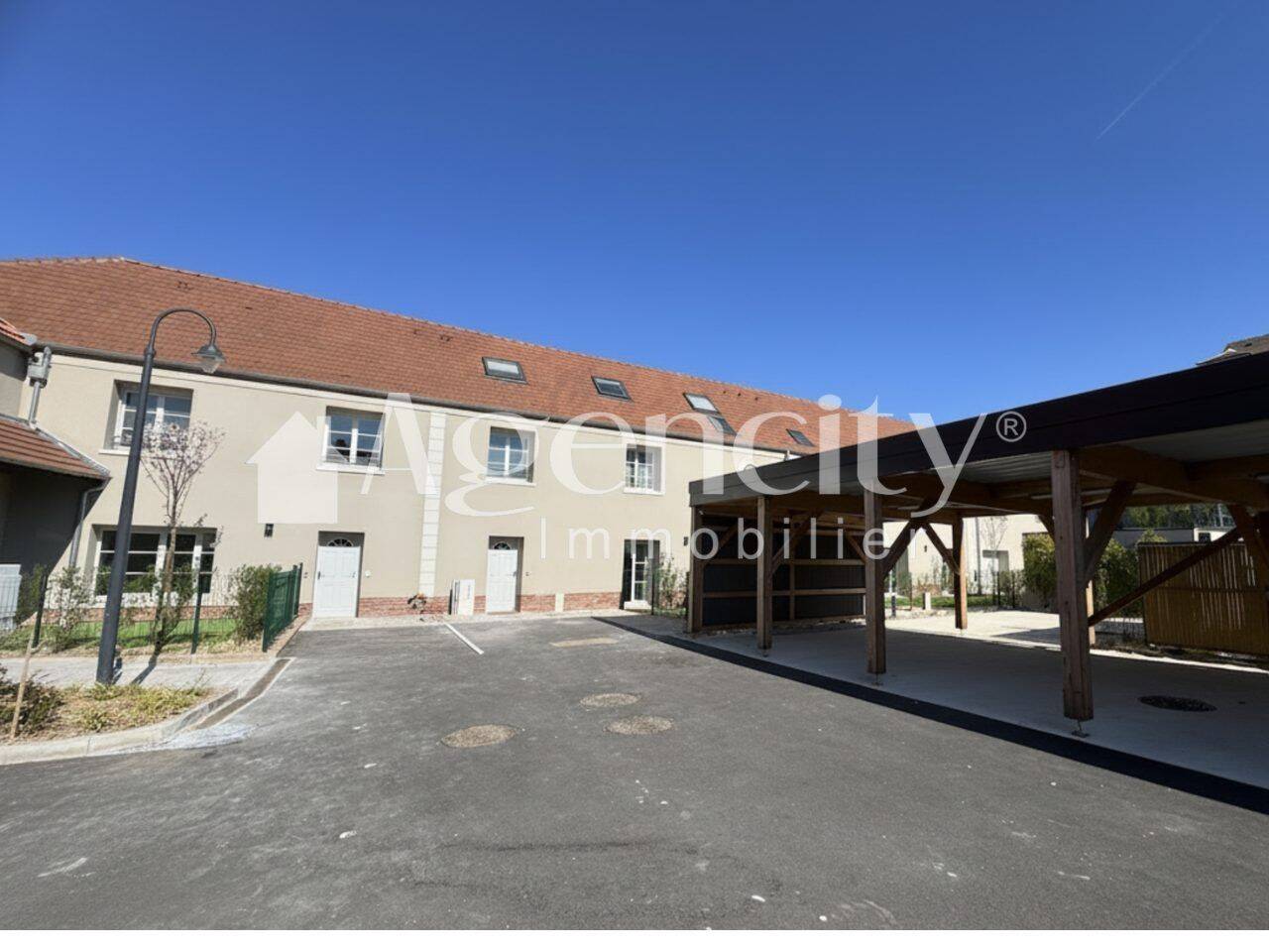 Maison 5 pièces 125 m² · à Bussy-Saint-Georges · 125 m² · 440 000 €