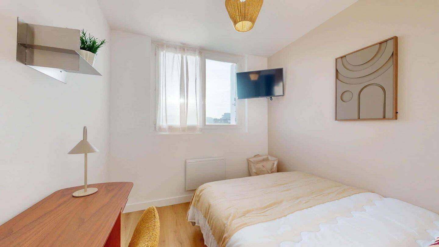 1 pièce 15 m² · à Bordeaux · 15 m² · 550 €/mois