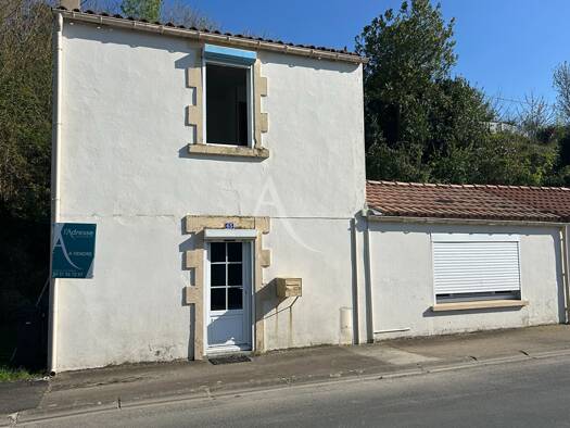 Maison à vendre 97 900 € 4 pièces 2 chambres 64 m² 384 m² de terrain L'Île-d'Elle 85770