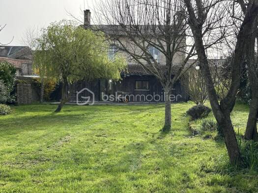 Maison à vendre 184 000 € 5 pièces 4 chambres 132 m² Massognes 86170