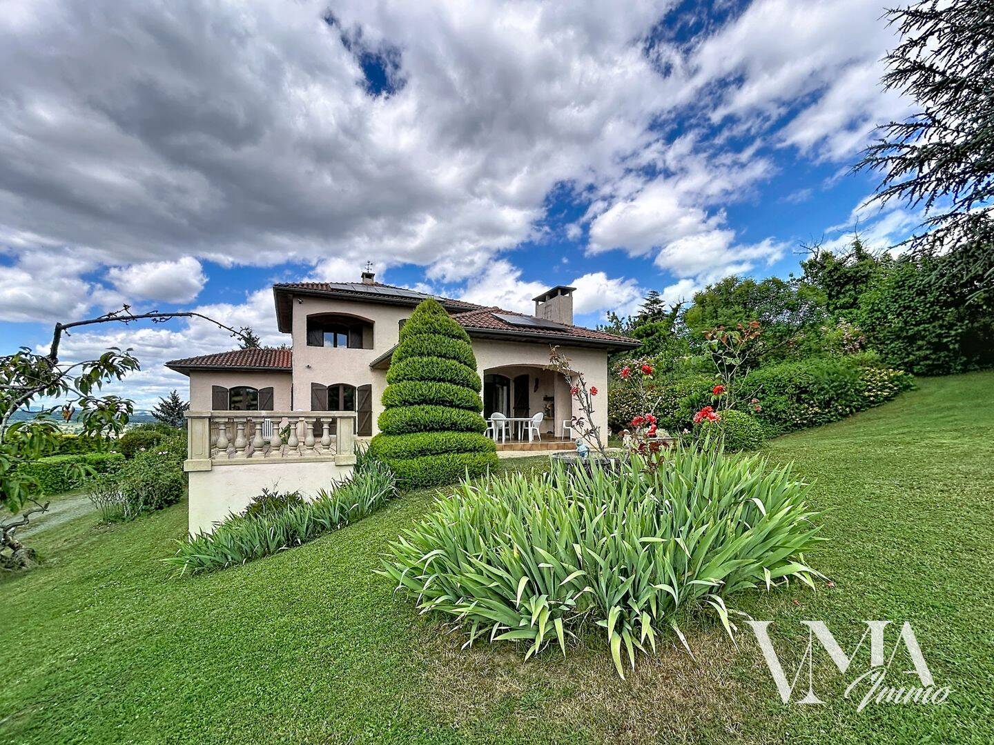 Maison 4 pièces 129 m² · à Éveux · 129 m² · 550 000 €