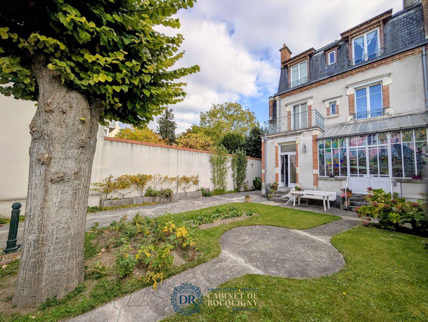 Maison 9 pièces 256 m² · à Orléans · 256,4 m² · 756 000 €