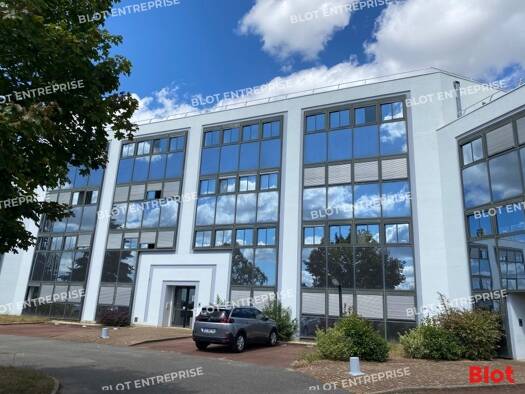 Espace bureau à louer 1 107 € 82 m² de bureaux Centre Economique Bouguenais 44340
