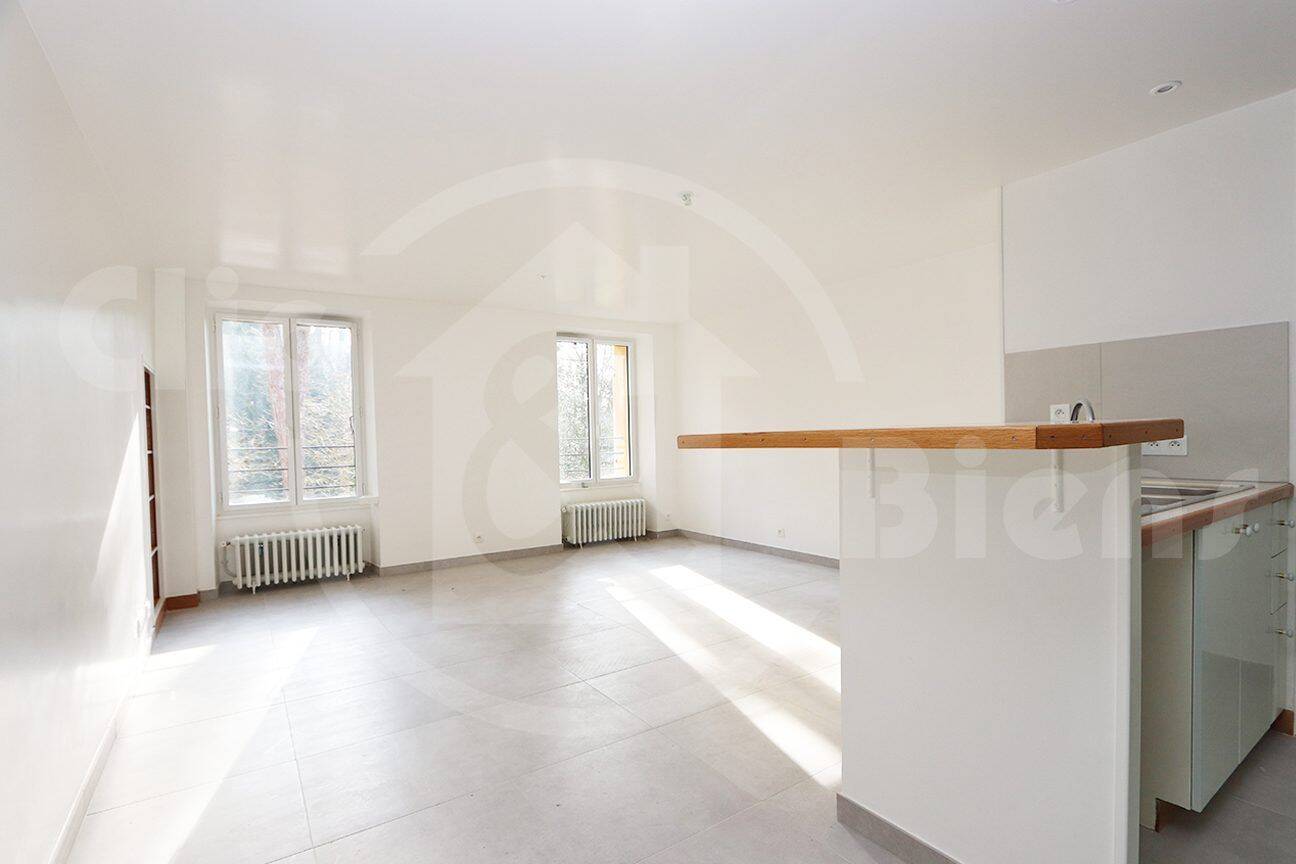Appartement 1 pièce 44 m² · à Jouy-en-Josas · 44,2 m² · 920 €/mois