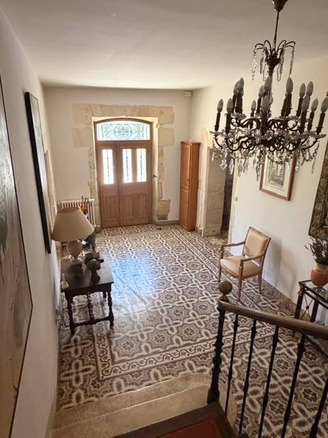 Maison 7 pièces 330 m² · à Aix-en-Provence · 330 m² · 1 090 000 €