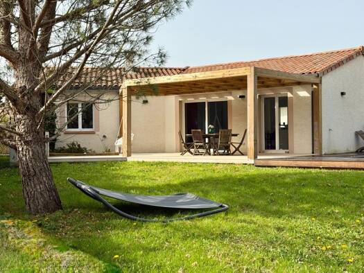 Maison de plain-pied à vendre 348 000 € 5 pièces 3 chambres 108 m² 1 315 m² de terrain Buzet-sur-Tarn 31660