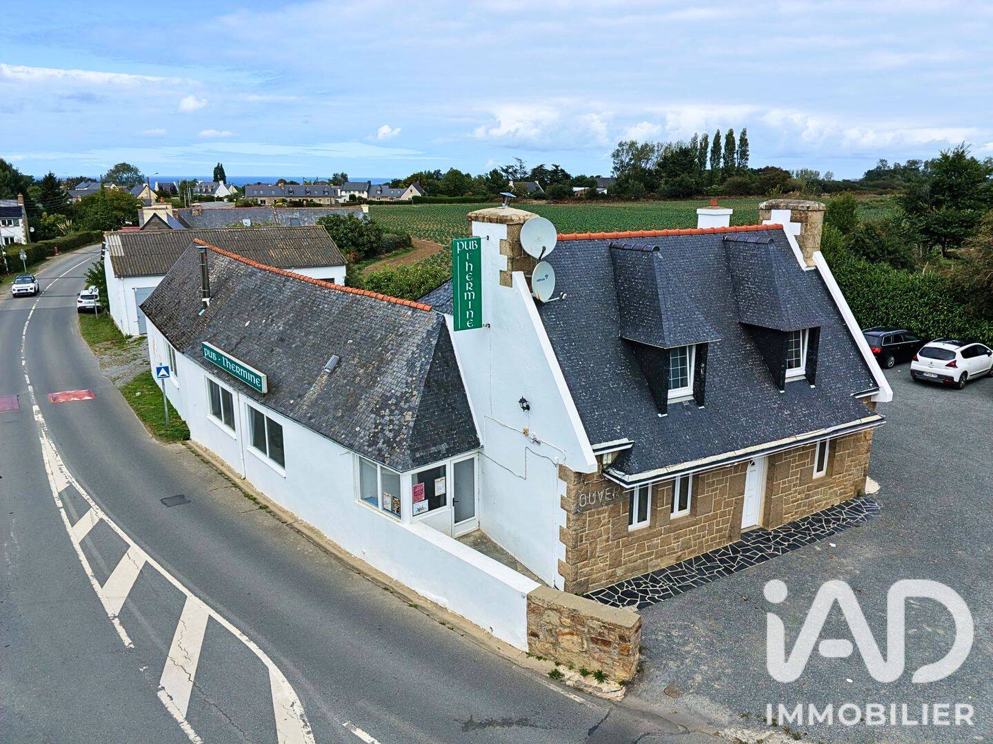 Maison 4 pièces 296 m² · à Trévou-Tréguignec · 296 m² · 465 000 €