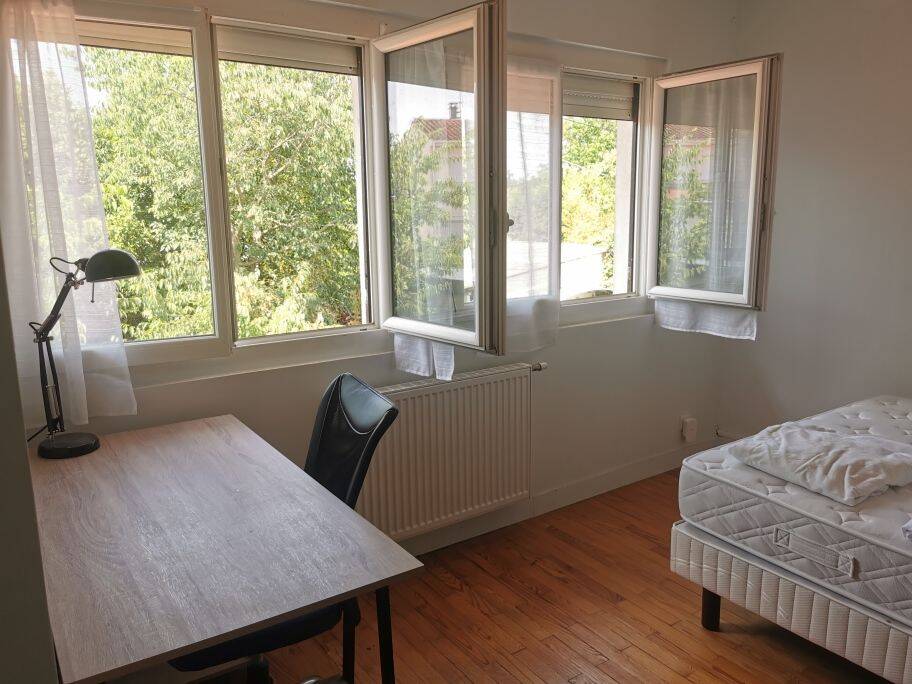 Maison 7 pièces 110 m² · à Pessac · 110 m² · 550 €