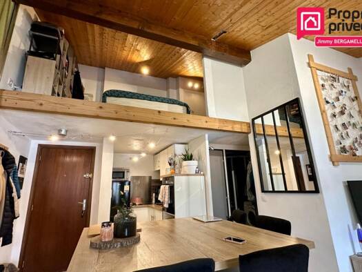 Duplex à vendre 189 000 € 2 pièces 1 chambre 37,6 m² Étage 3/4 Peripherie Sud Sallanches 74700