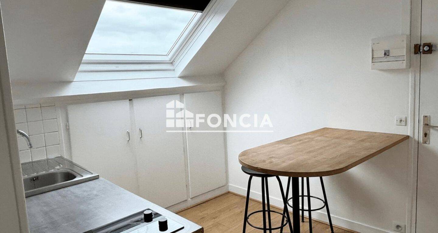 Appartement 1 pièce 20 m² · à Houdan · 19,5 m² · 444 €