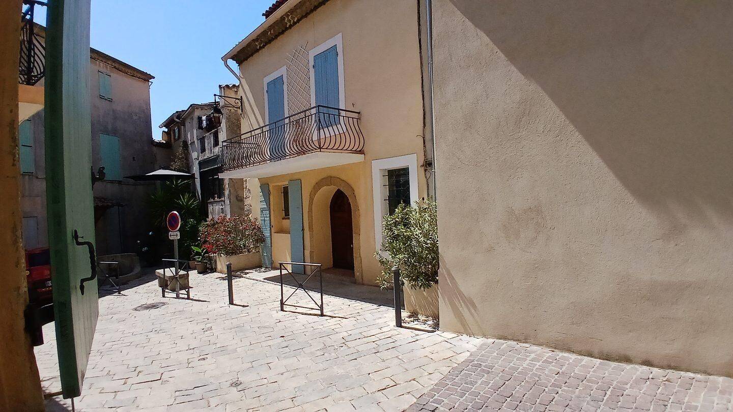 Appartement 1 pièce 49 m² · à Bouc-Bel-Air · 49,2 m² · 800 €/mois
