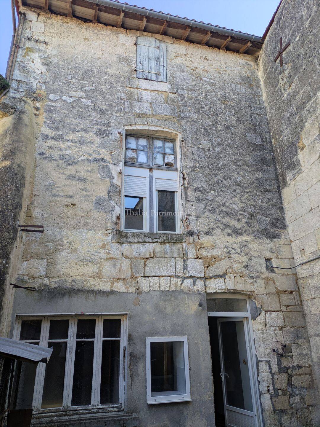 Maison 6 pièces 147 m² · à Mareuil en Périgord · 147 m² · 86 000 €