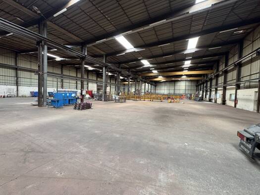 Espace bureau à vendre 1 450 000 € 3 150 m² de bureaux Castelculier 47240