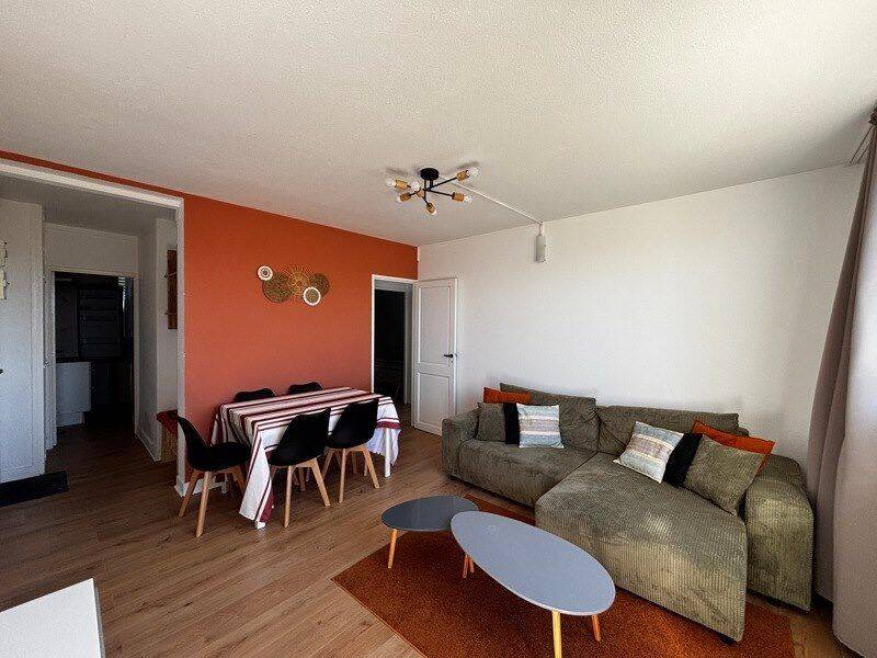 Appartement 3 pièces 54 m² · à Villenave-d'Ornon · 53,5 m² · 890 €/mois