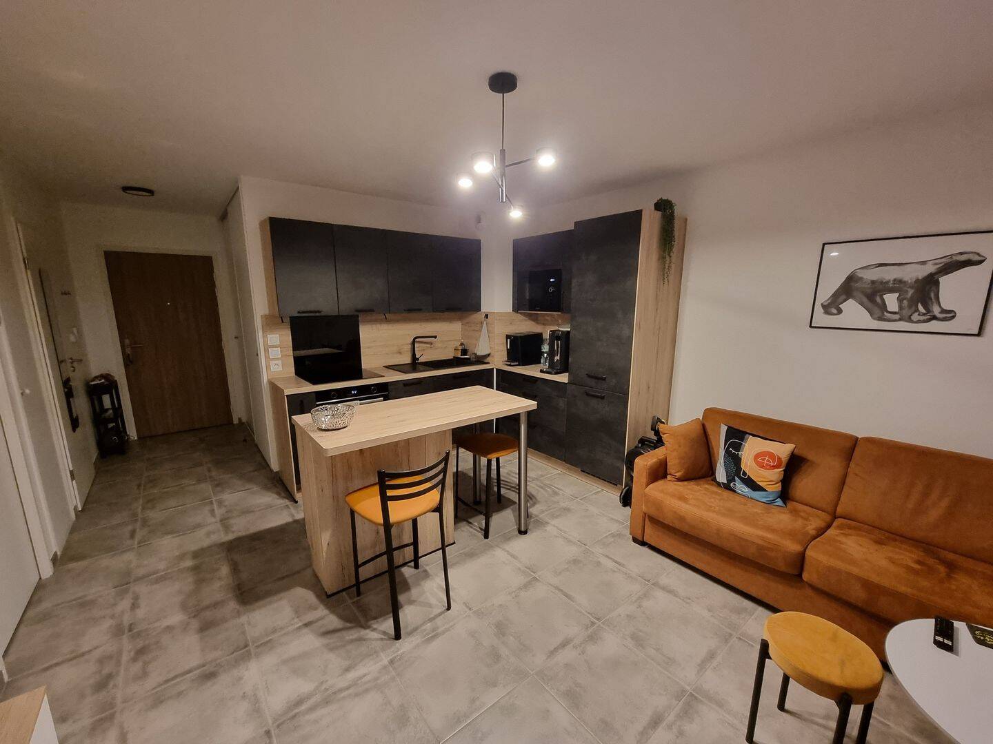 Location appartement T2 meublé 39,6 m² – Jardin, terrasse et box – Dijon Montchapet — 1