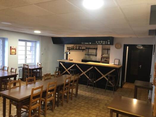 Boutique à vendre Fonds de commerce 39 500 € 1 pièce Saint-Maurice-en-Gourgois 42240