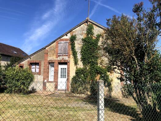 Maison à vendre 72 000 € 3 pièces 2 chambres 60 m² 275 m² de terrain Montigny-sur-Avre 28270